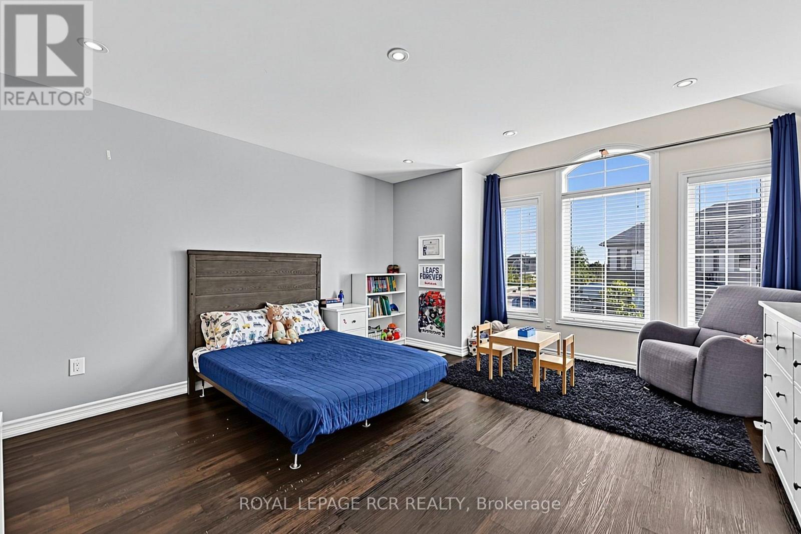 52 HACKETT STREET - 28