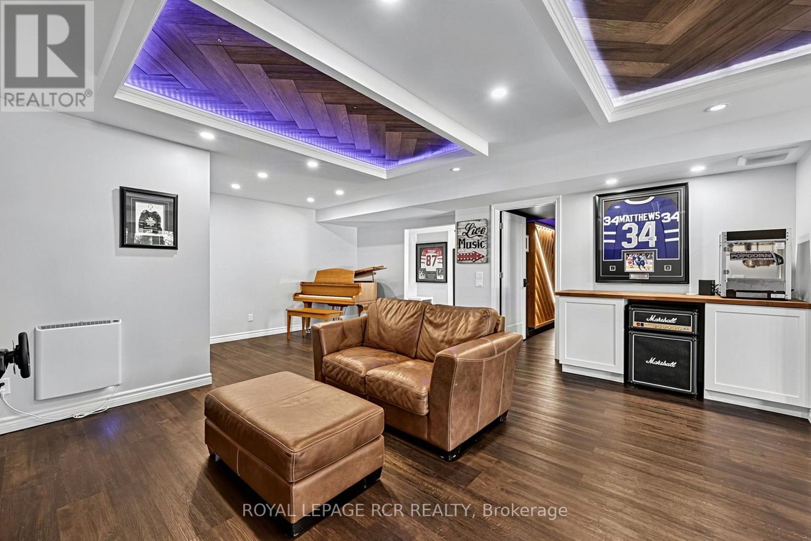 52 HACKETT STREET - 36