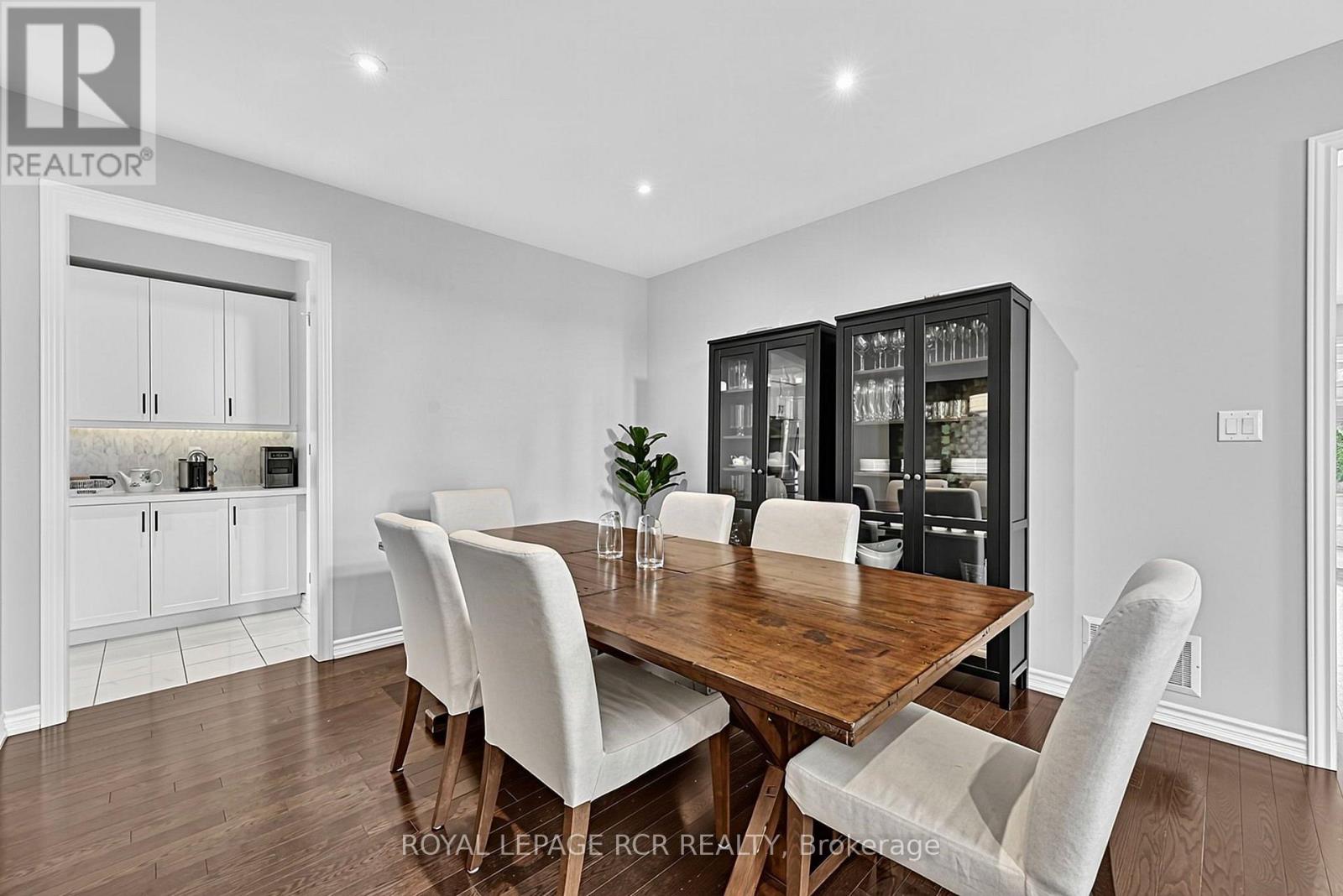 52 HACKETT STREET - 6