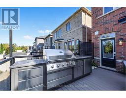 52 Hackett Street, East Gwillimbury, ON L9N0P8 Photo 45