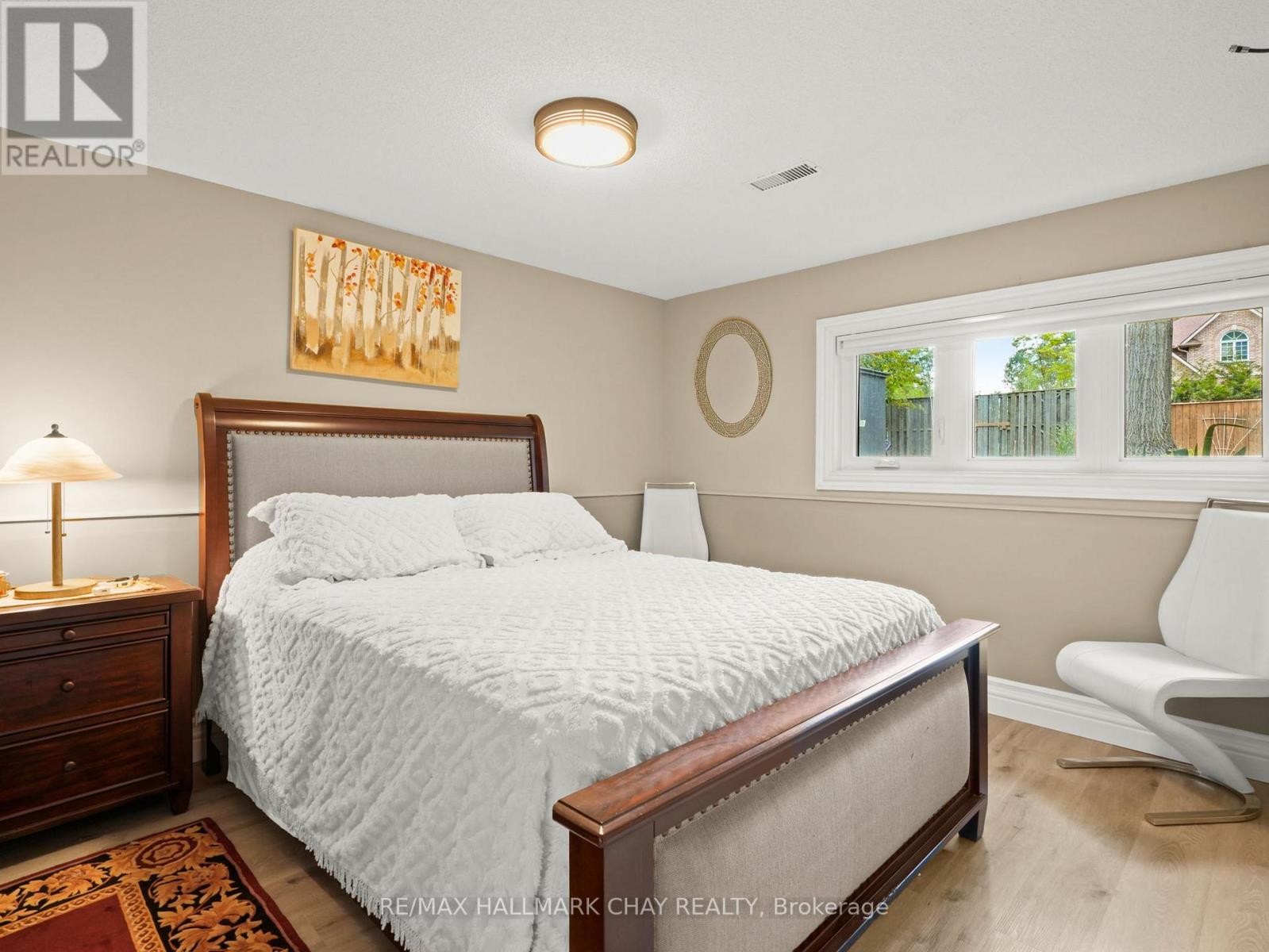 20 DOWNER CRESCENT - Image 38