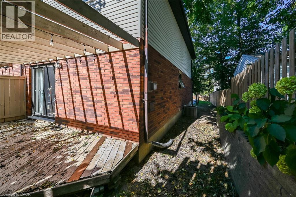 54 Argyle Street South — photo 44
