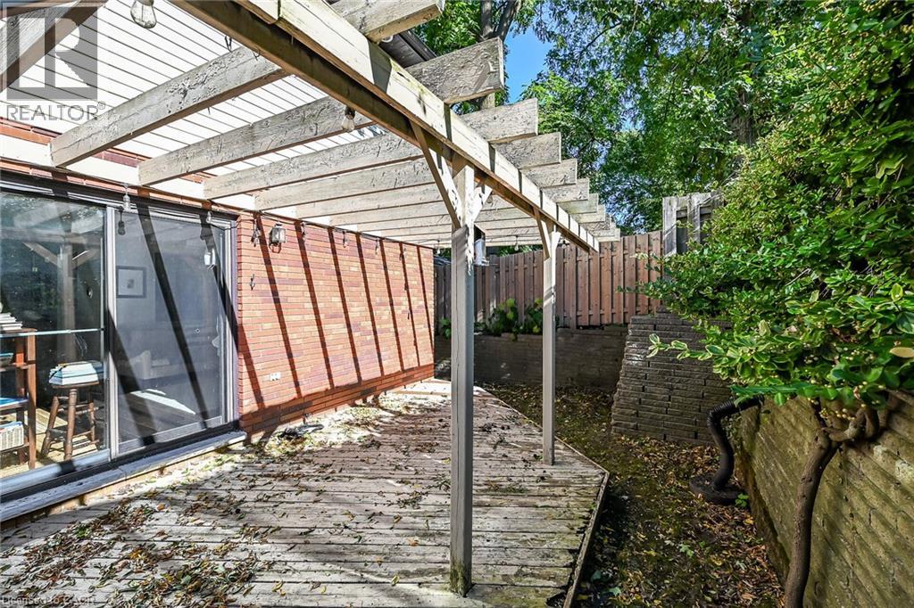 54 Argyle Street South — photo 46