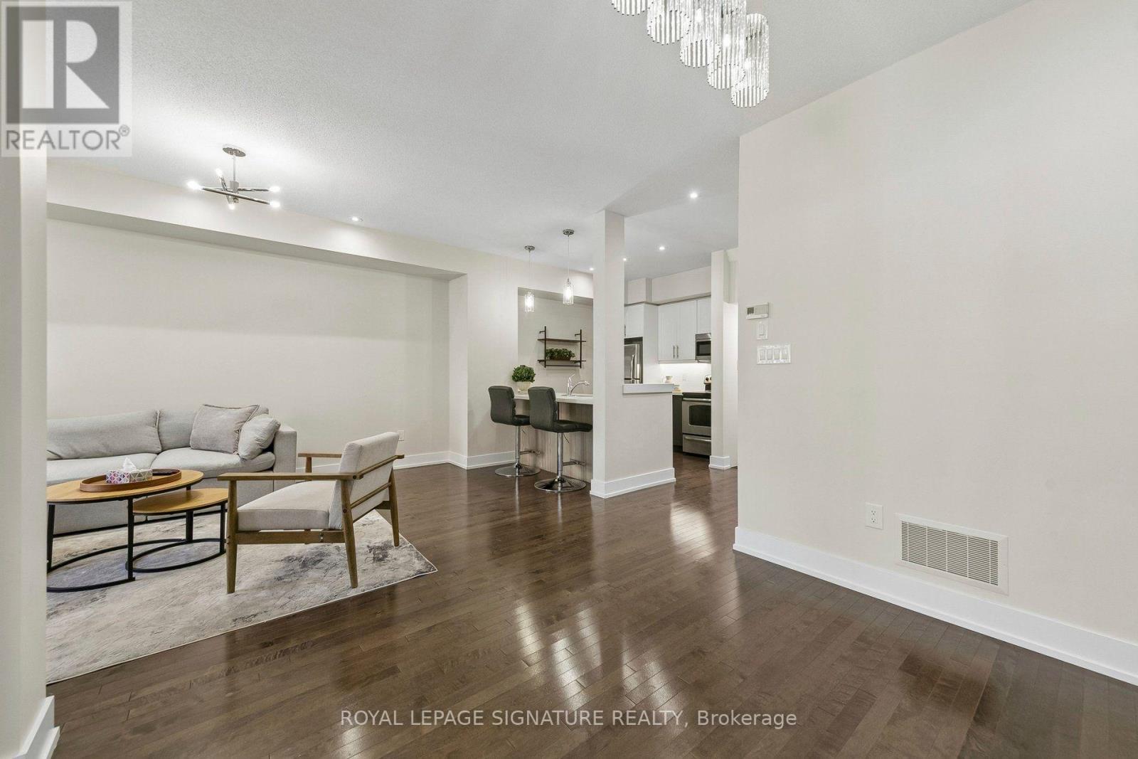 #105 1401 PLAINS ROAD E - 17