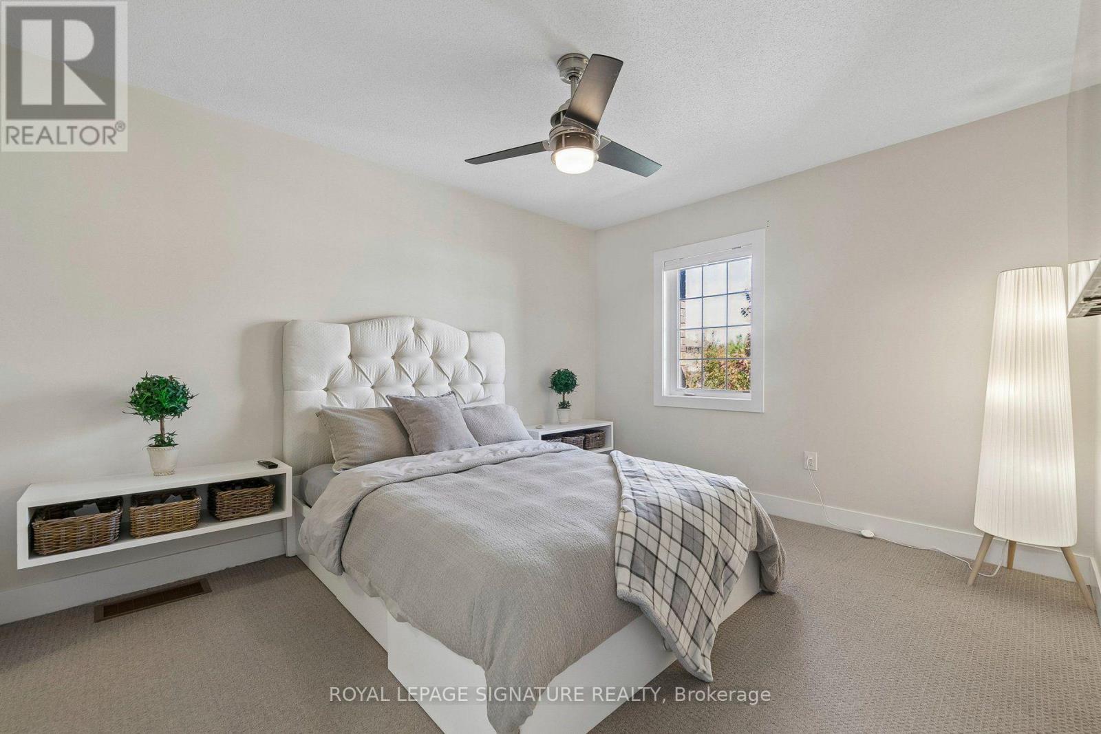 #105 1401 PLAINS ROAD E - 27