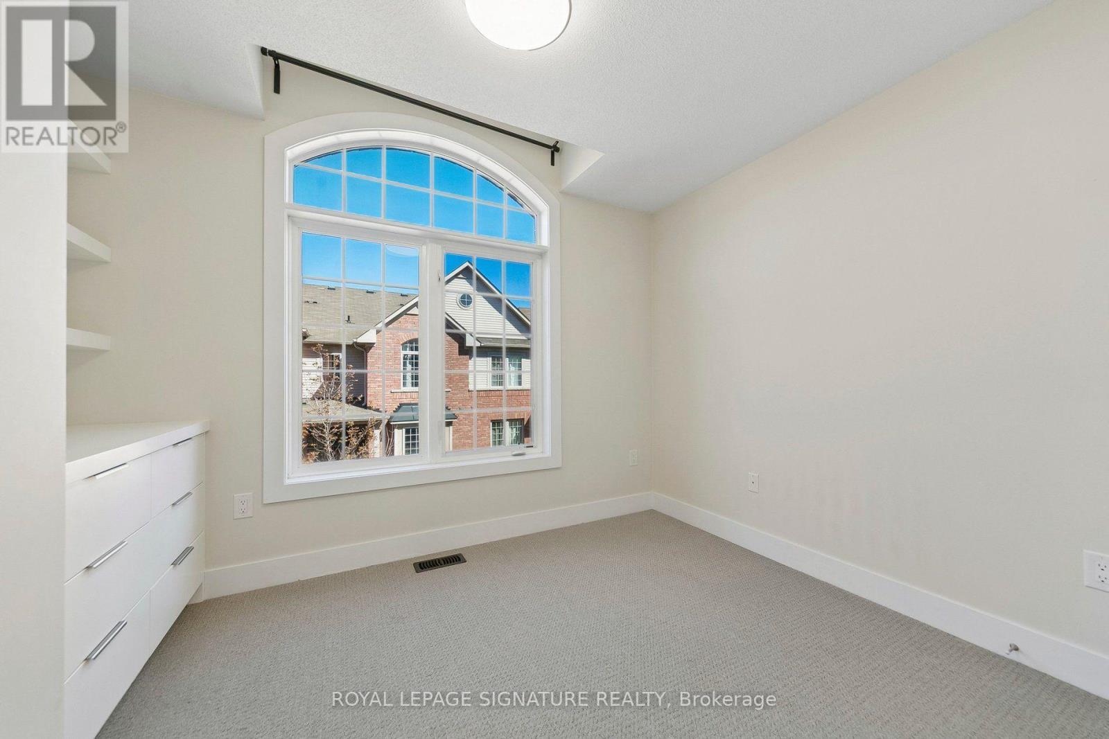#105 1401 PLAINS ROAD E - Image 30
