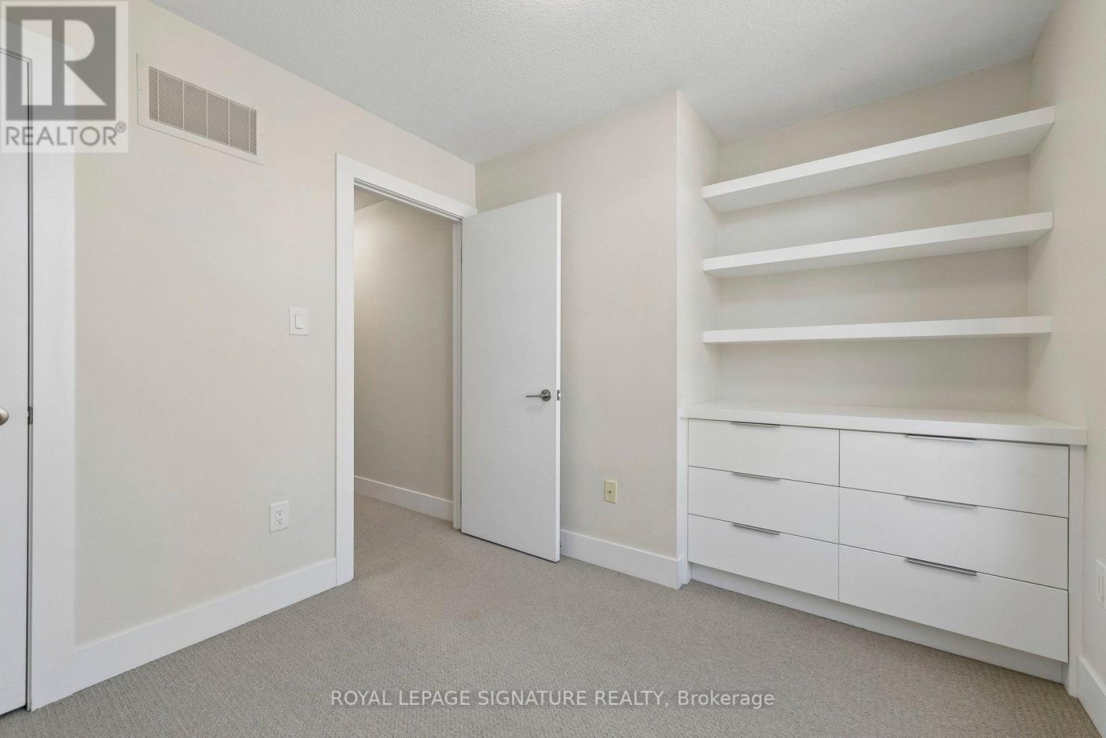 #105 1401 PLAINS ROAD E - 32