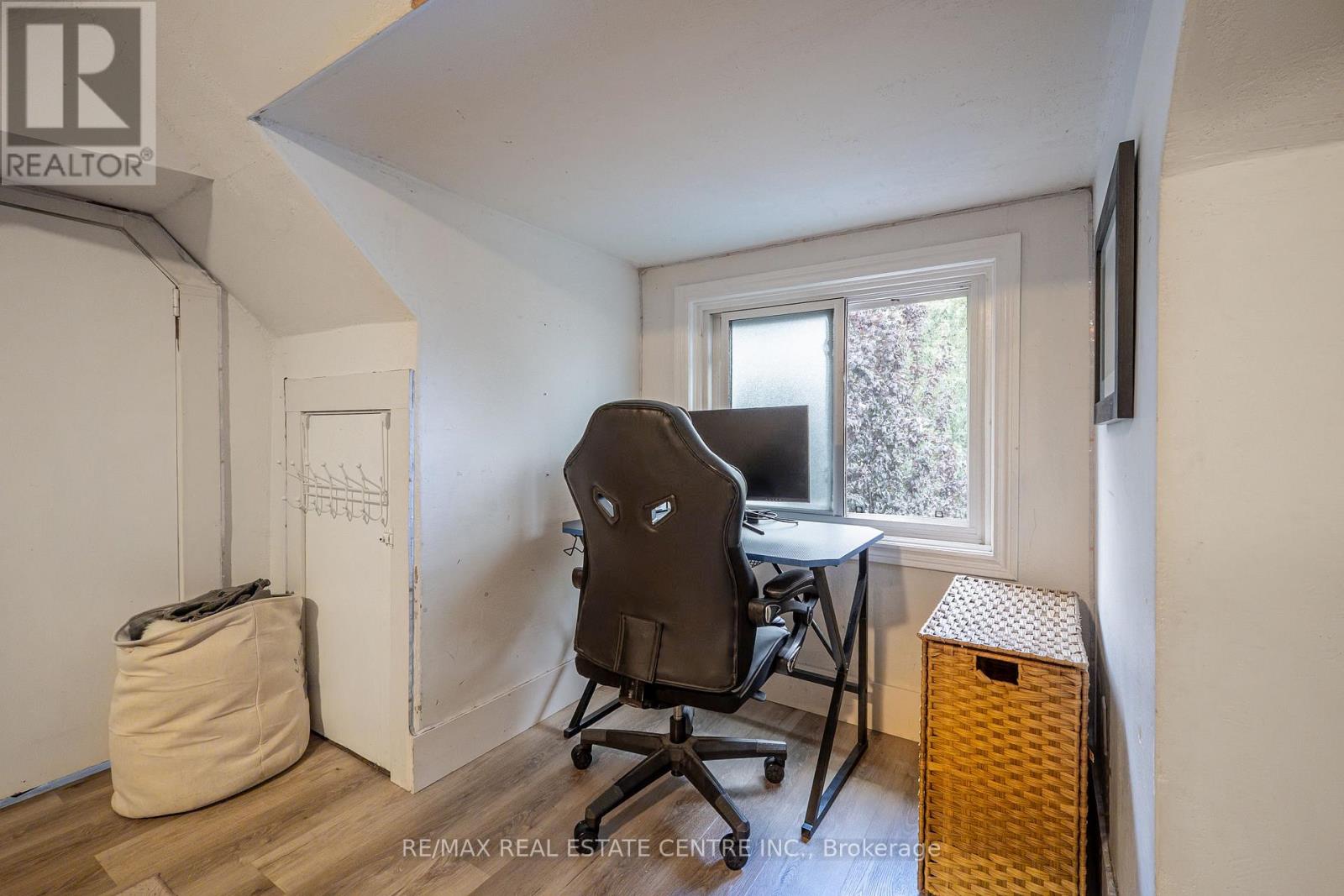 283 PLAINS ROAD W - Image 37