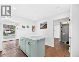 15 Maidstone Place NE - photo 6