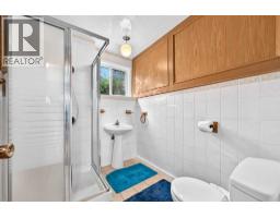 15 Maidstone Place NE - photo 37
