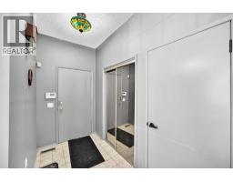 15 Maidstone Place NE - photo 3