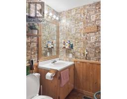 4pc Ensuite bath - 61 Jenks Avenue, Parrsboro, NS B0M1S0 Photo 14