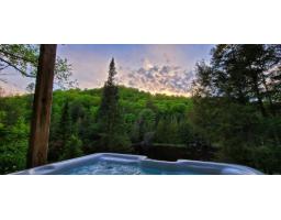 273 Ch. De La Colonie, Val Des Monts, QC J8N4A4 Photo 10