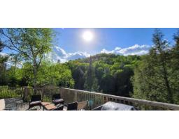 273 Ch. De La Colonie, Val Des Monts, QC J8N4A4 Photo 9