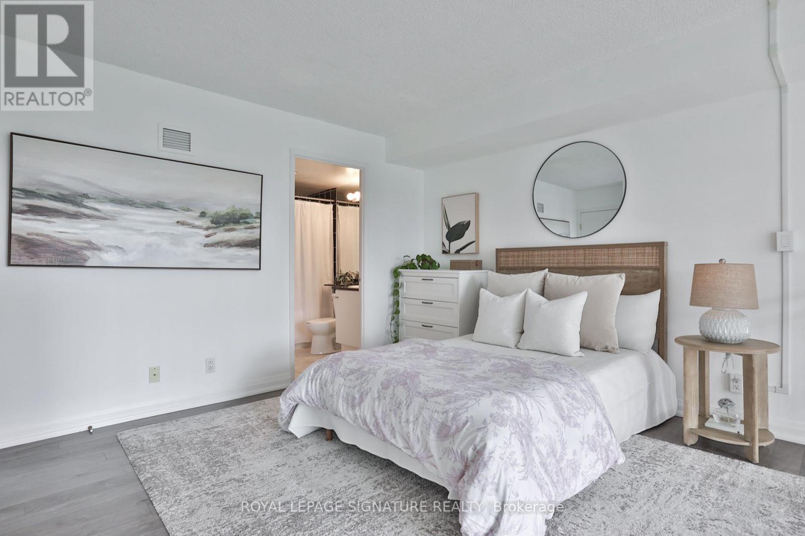 #703 18 MERTON STREET - Image 26