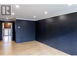 6 Cabot Road thumbnail 17