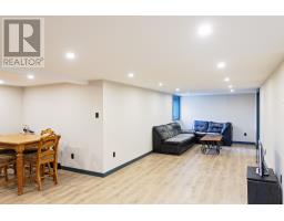 6 Cabot Road thumbnail 25