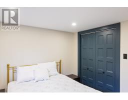6 Cabot Road thumbnail 31