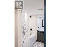 6 Cabot Road thumbnail 34