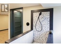 6 Cabot Road thumbnail 36