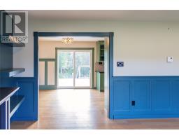 6 Cabot Road thumbnail 5