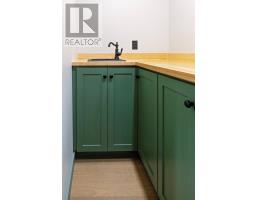6 Cabot Road thumbnail 9