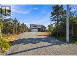 42 Windgap Road thumbnail 3