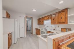 727 Lorette Avenue, Winnipeg, MB R3M1T8 Photo 15