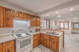 727 Lorette Avenue, Winnipeg, MB R3M1T8 Photo 18