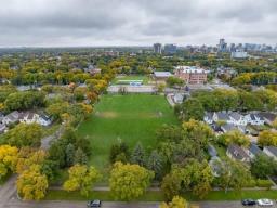 727 Lorette Avenue, Winnipeg, MB R3M1T8 Photo 27