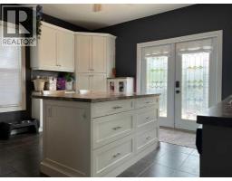 3pc Bathroom - 240 20 Street N, Lethbridge, AB T1H3M7 Photo 8