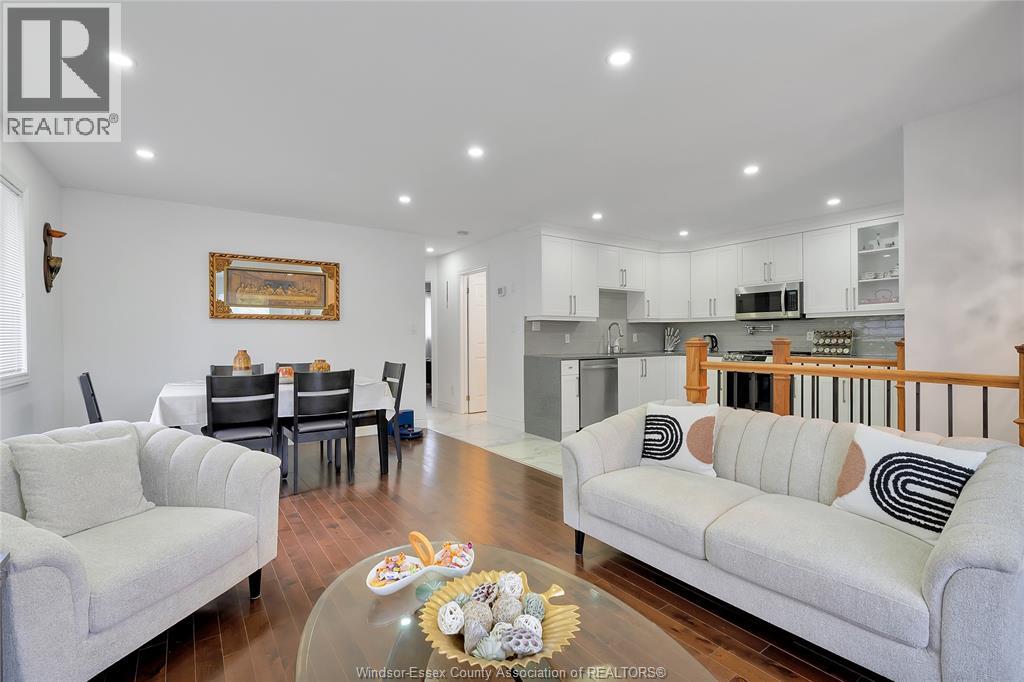 2651 TEEDIE CRESCENT - 5