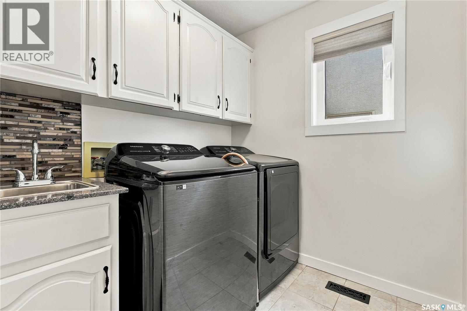 1716 CLIVE BAY E, Regina — photo 29