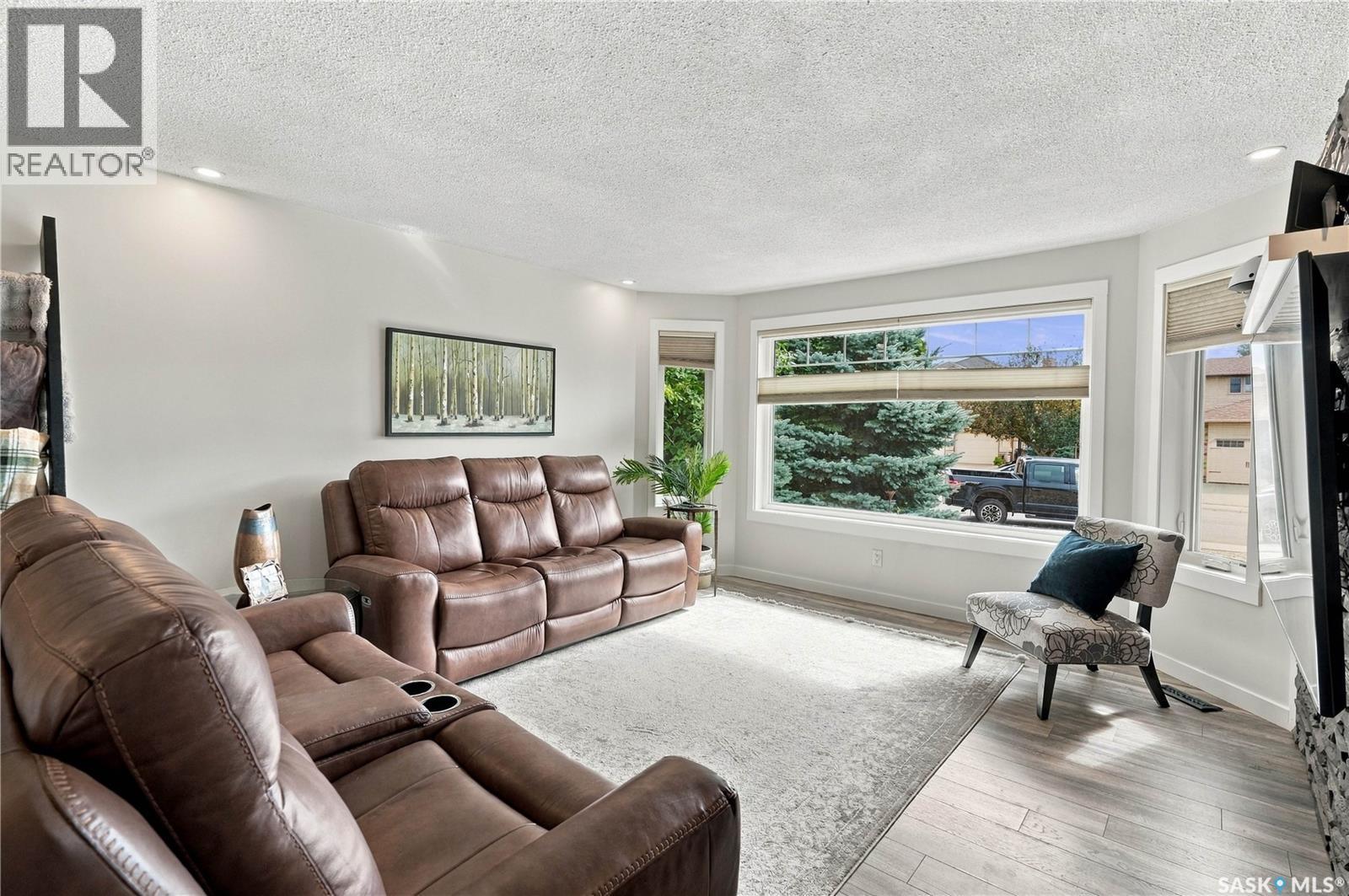 1716 CLIVE BAY E, Regina — photo 7
