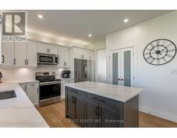 106 Spencer Avenue, Lucan Biddulph, ON N0M2J0 Photo 13