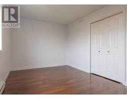 16 Hyde Park Drive thumbnail 20