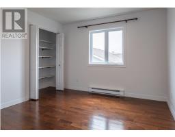 16 Hyde Park Drive thumbnail 21