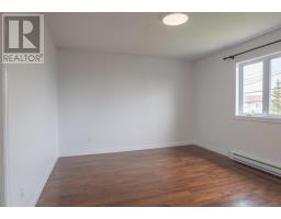16 Hyde Park Drive thumbnail 22
