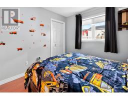 18 Hopedale Crescent thumbnail 15