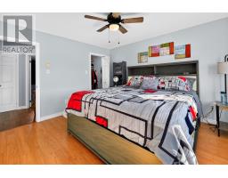 18 Hopedale Crescent thumbnail 17