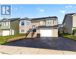 18 Hopedale Crescent thumbnail 2