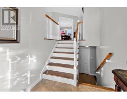 18 Hopedale Crescent thumbnail 3