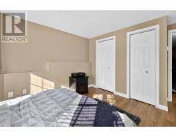 18 Hopedale Crescent thumbnail 32