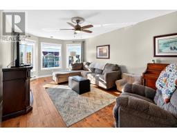 18 Hopedale Crescent thumbnail 5