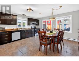 18 Hopedale Crescent thumbnail 8