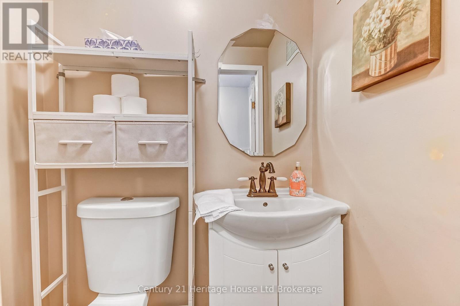 12 INNES PLACE - 13
