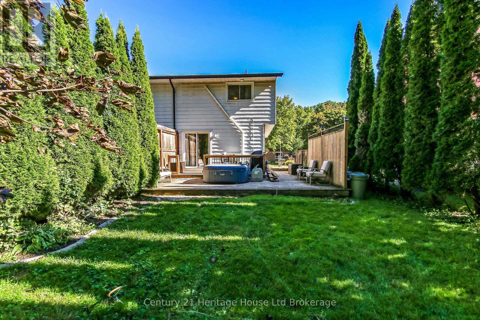 12 INNES PLACE - 17