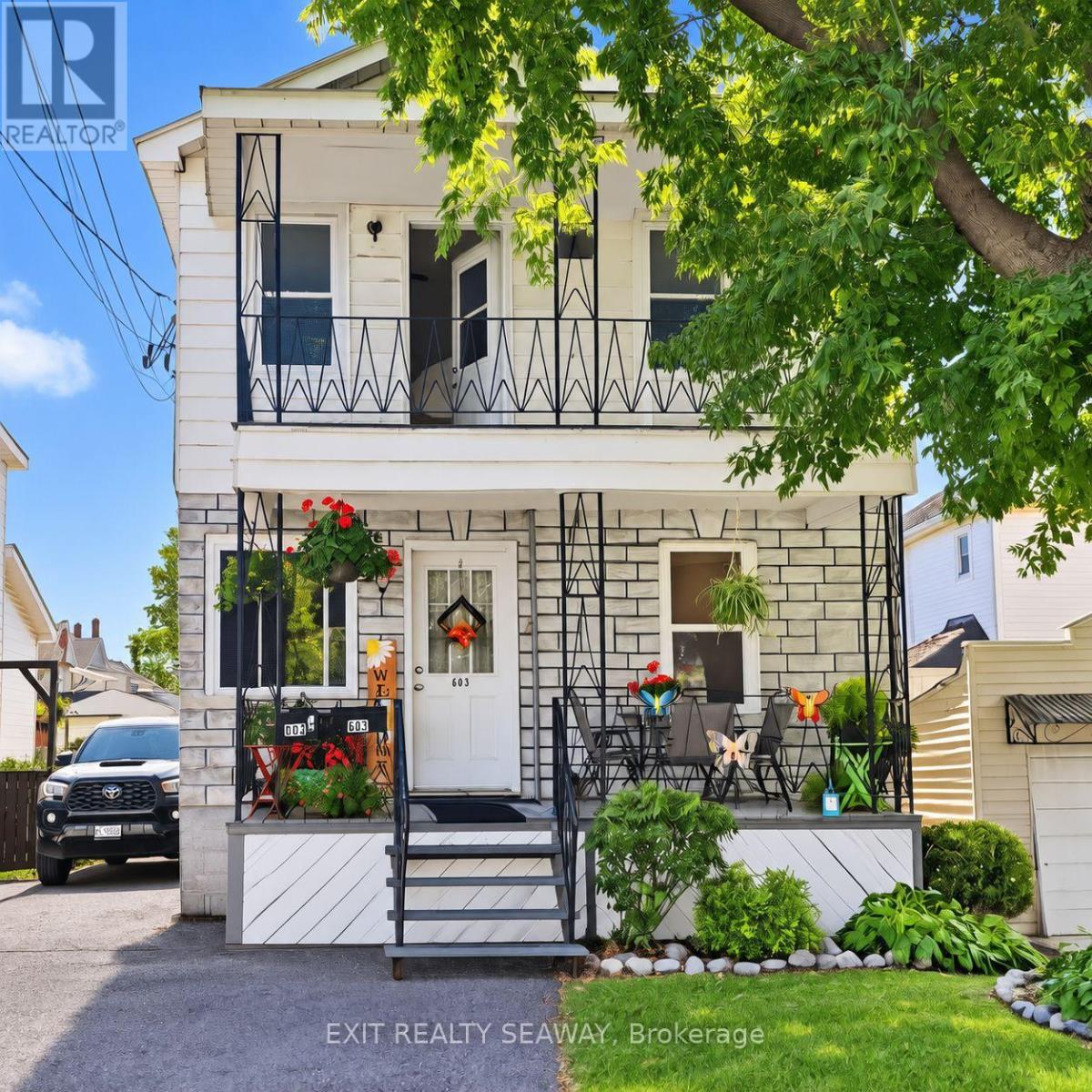 603 WALTON STREET, Cornwall