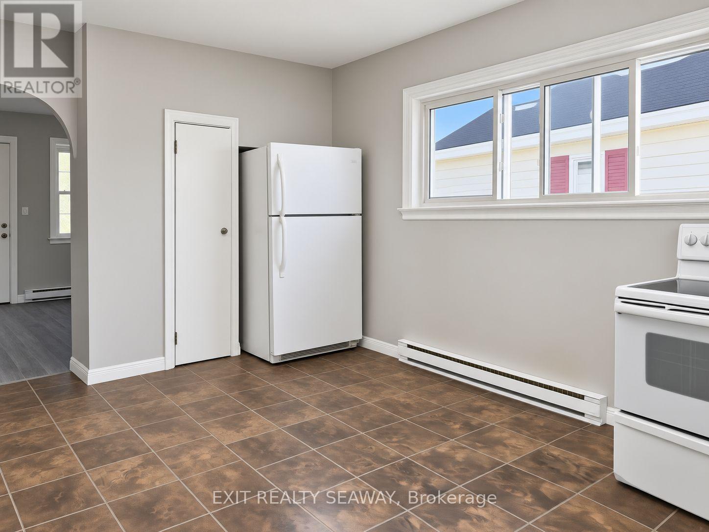 603 WALTON STREET - 8