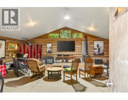 9025 Gilgan St, Honeymoon Bay, BC V0R3E1 Photo 23